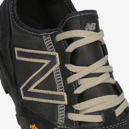 MT10O8SW - Black