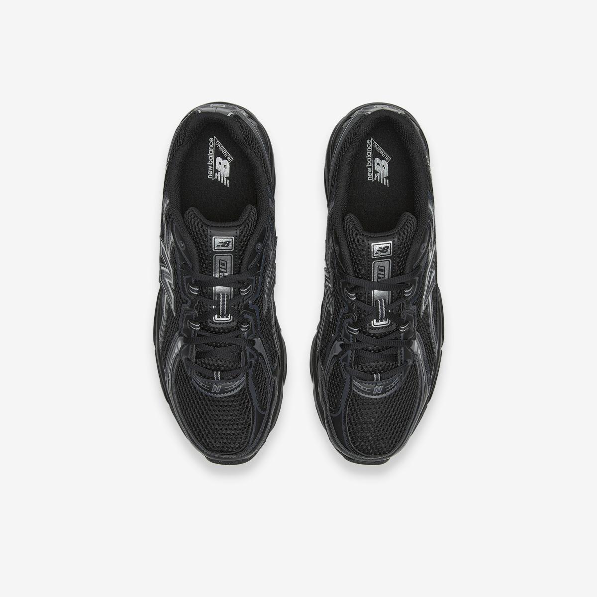 U740BM2 (BLACK SILVER) - Black