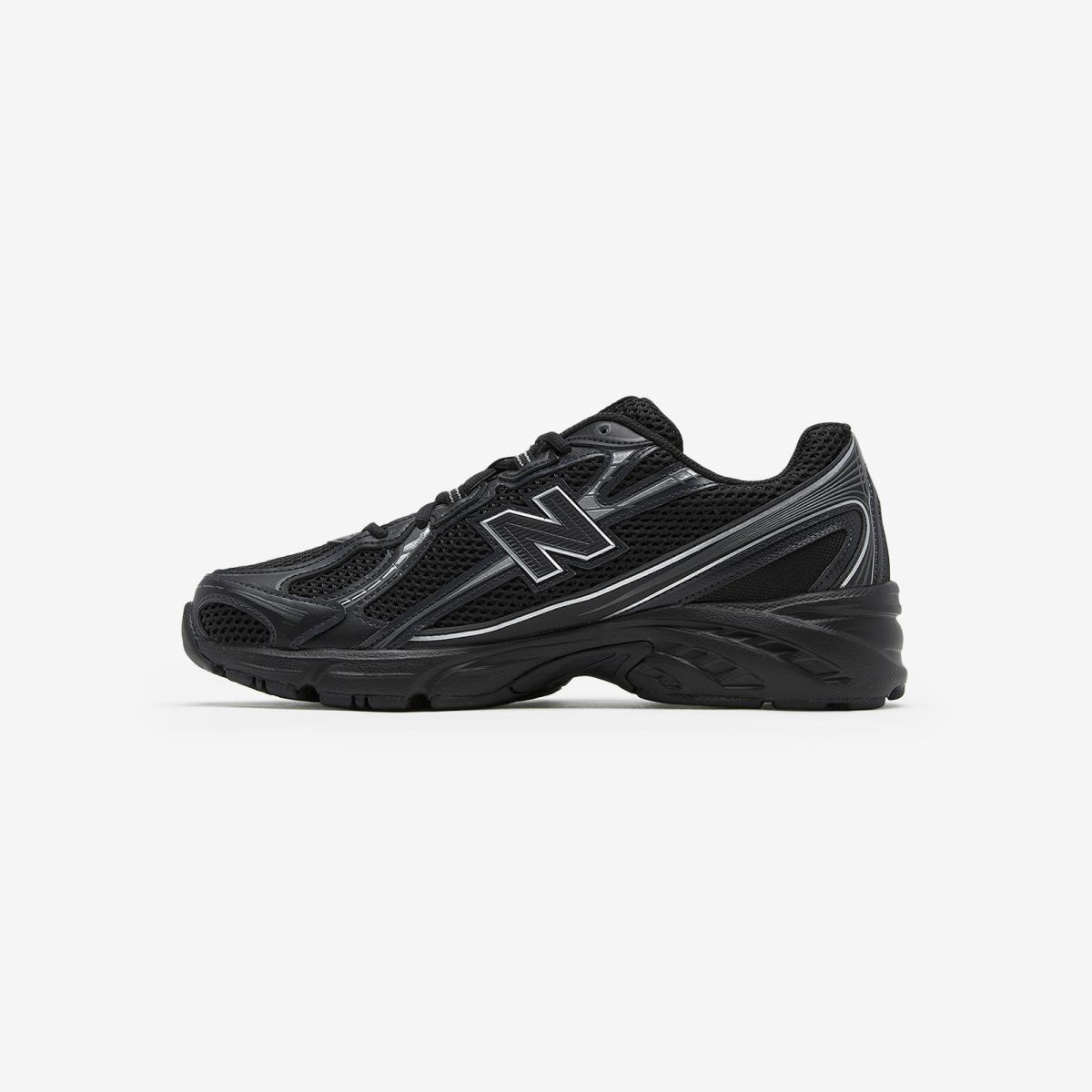 U740BM2 (BLACK SILVER) - Black