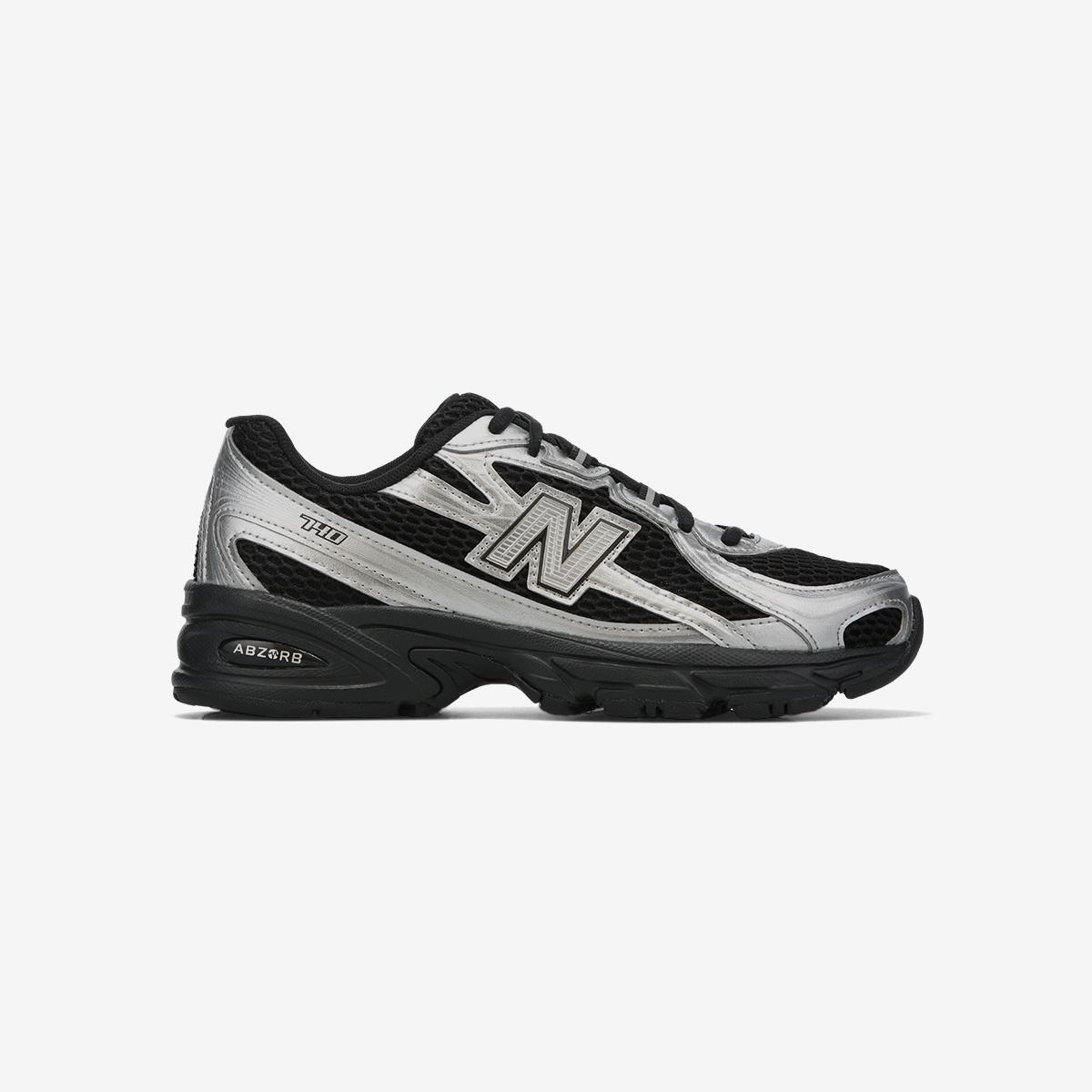 U7403FT - Black