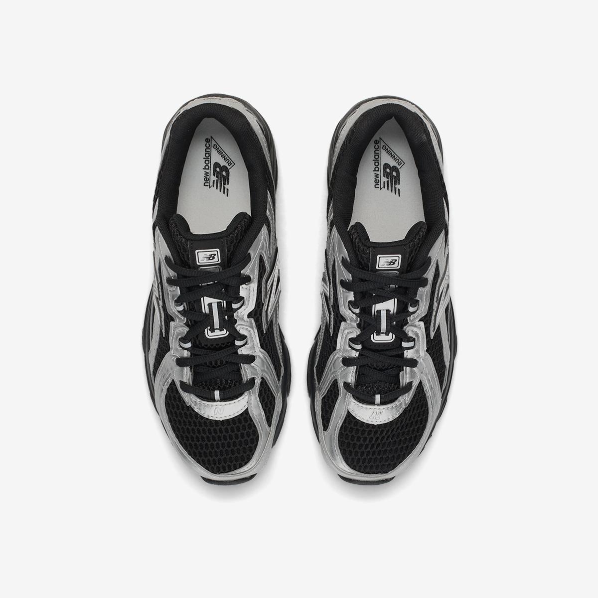 U7403FT - Black