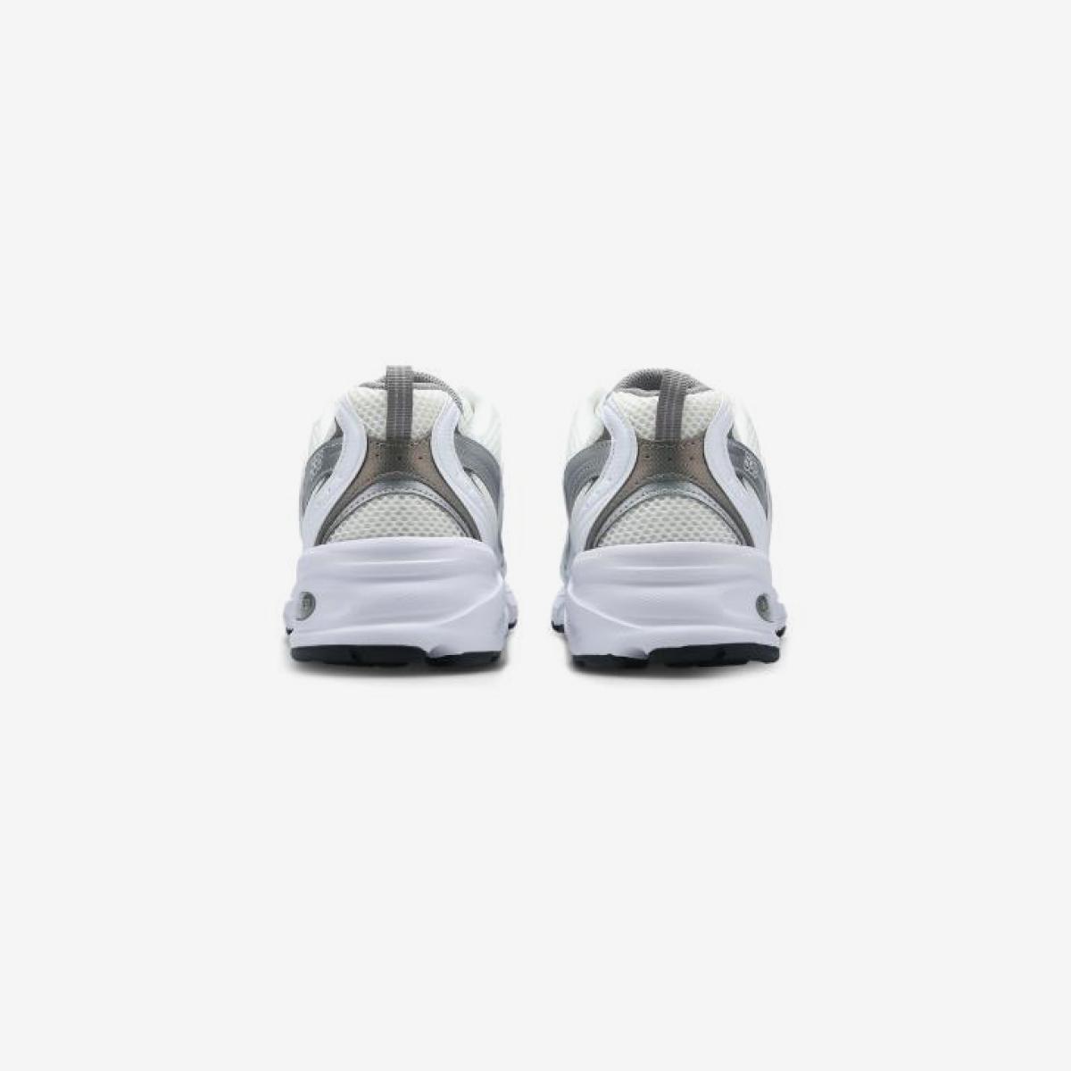 MR530AD - White