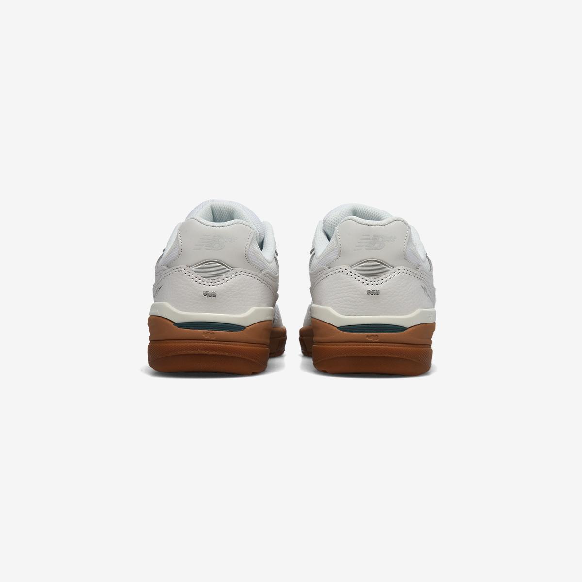UN933WWB - White