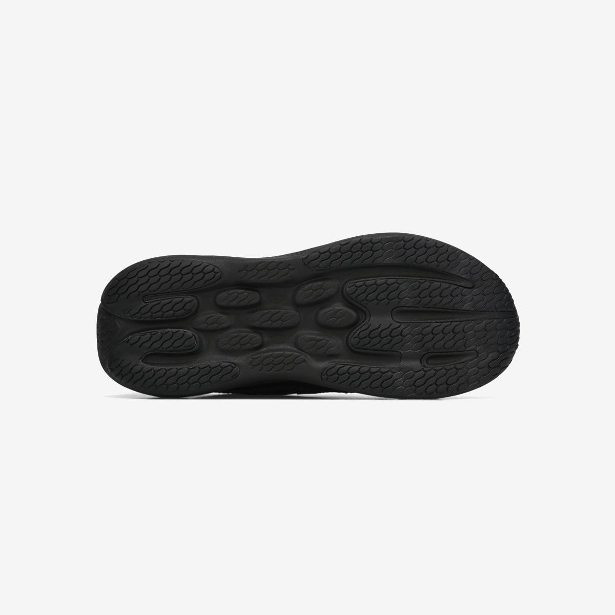 1080 V15 (남성, 4E) - Black