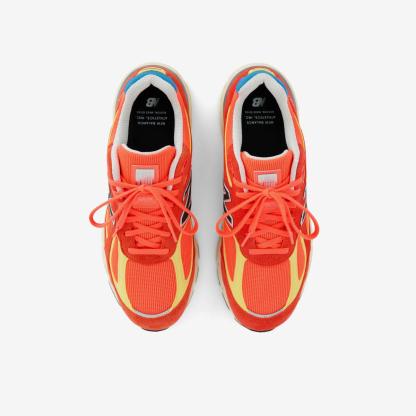 U99076B - Orange