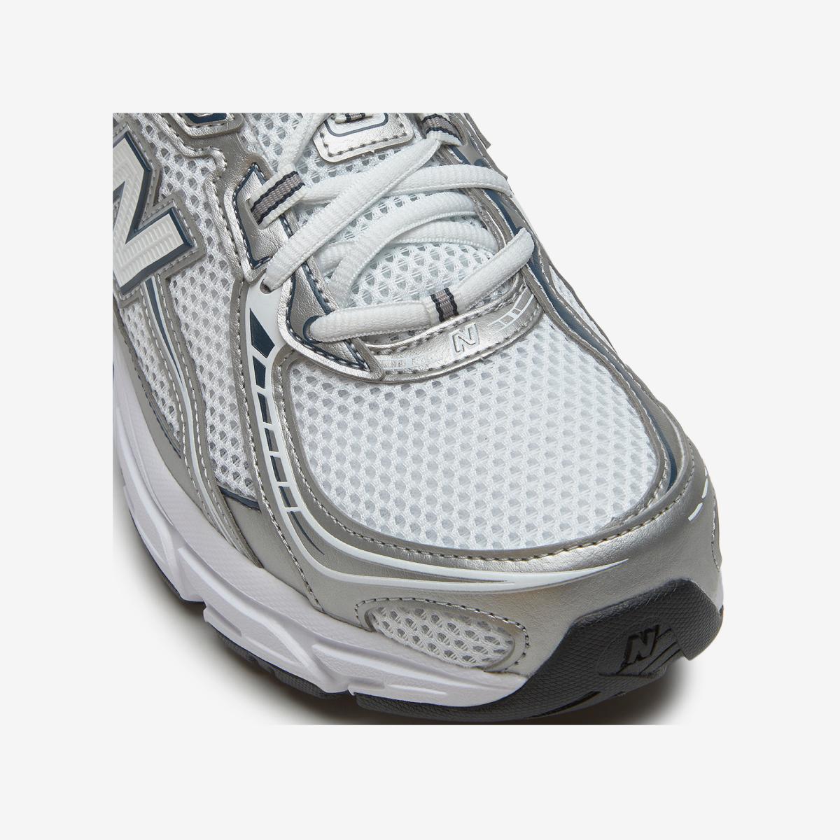 U740BM2 (BLACK SILVER) - Silver