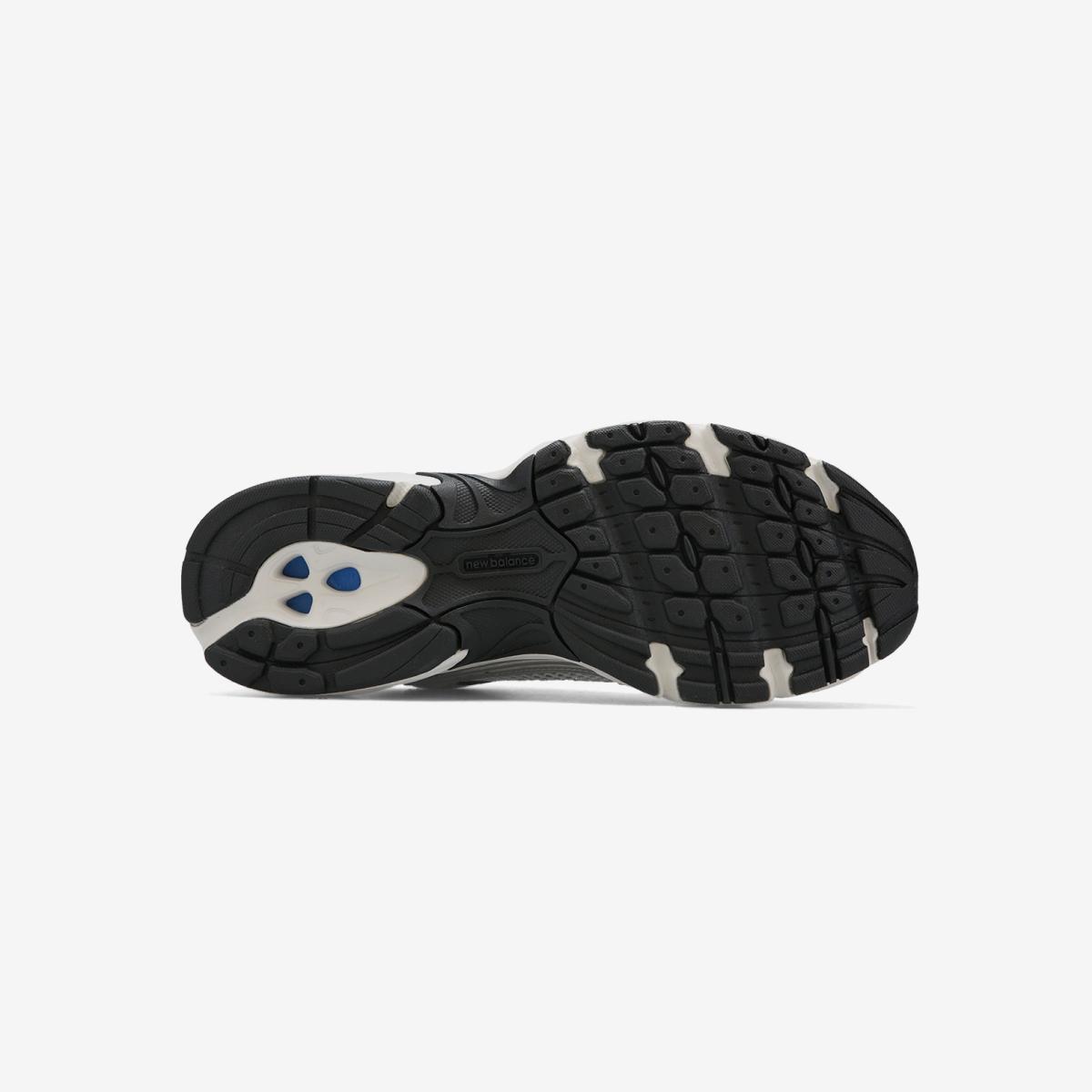 MR530LG - Silver