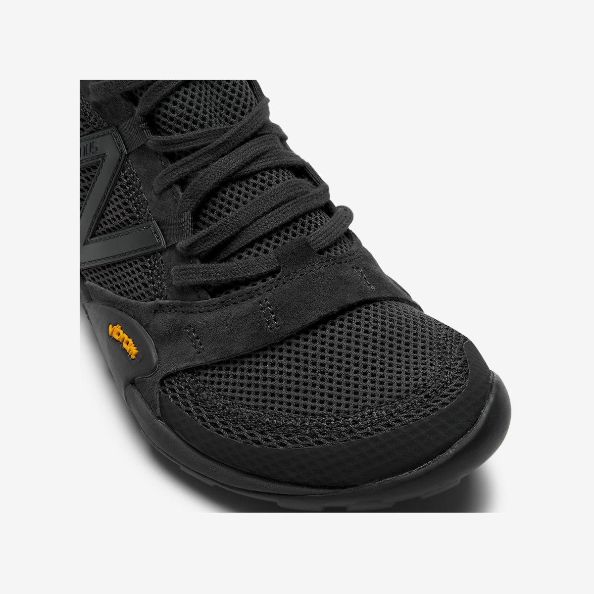 MT10OAC - Black