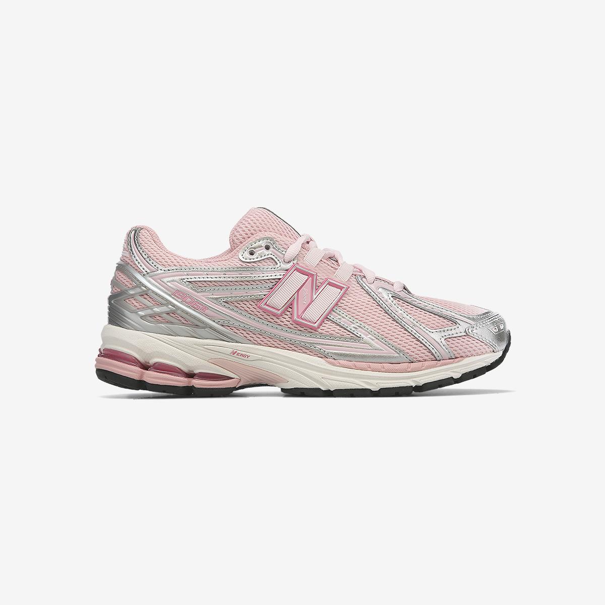 U1906980 - Pink