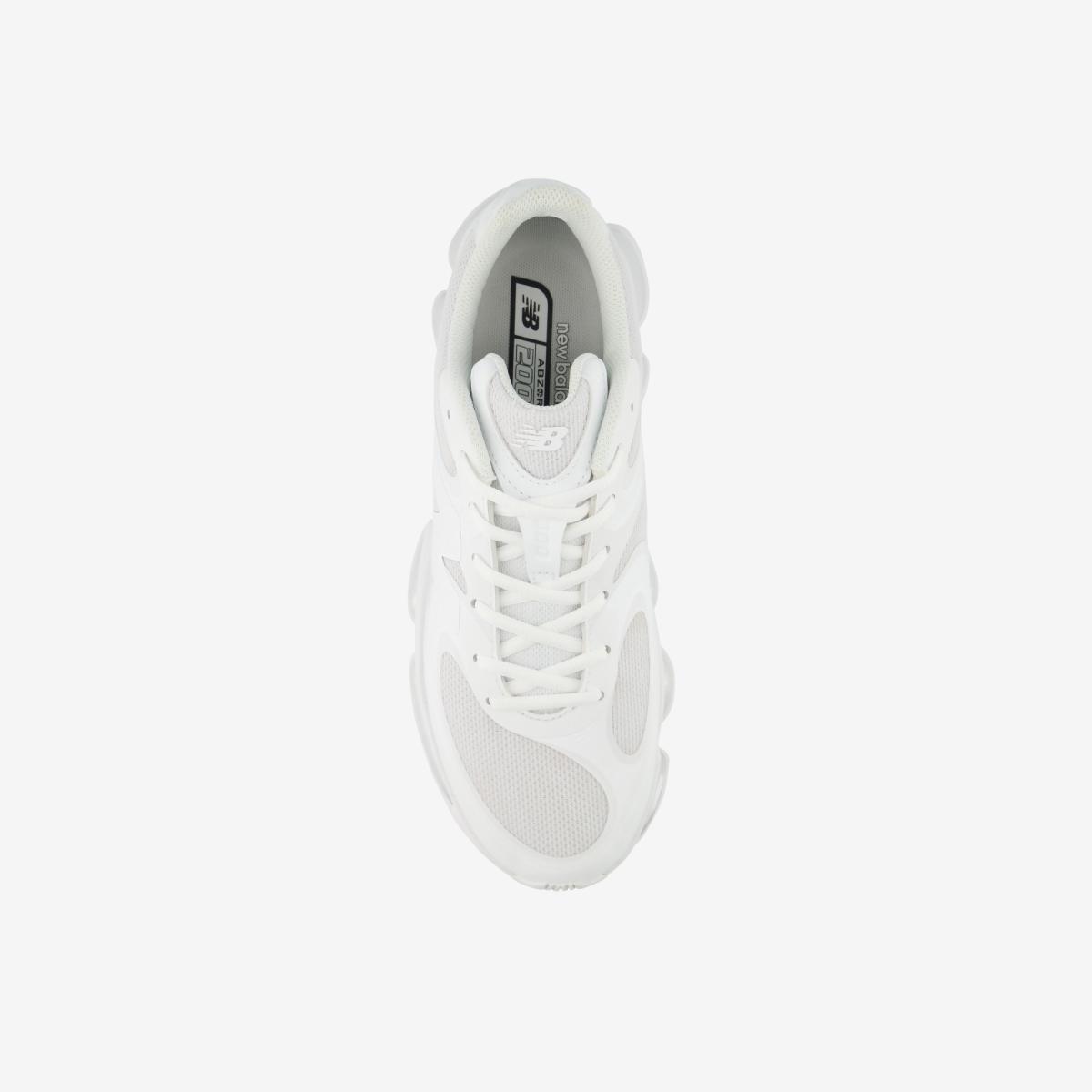 U20005L0 - White