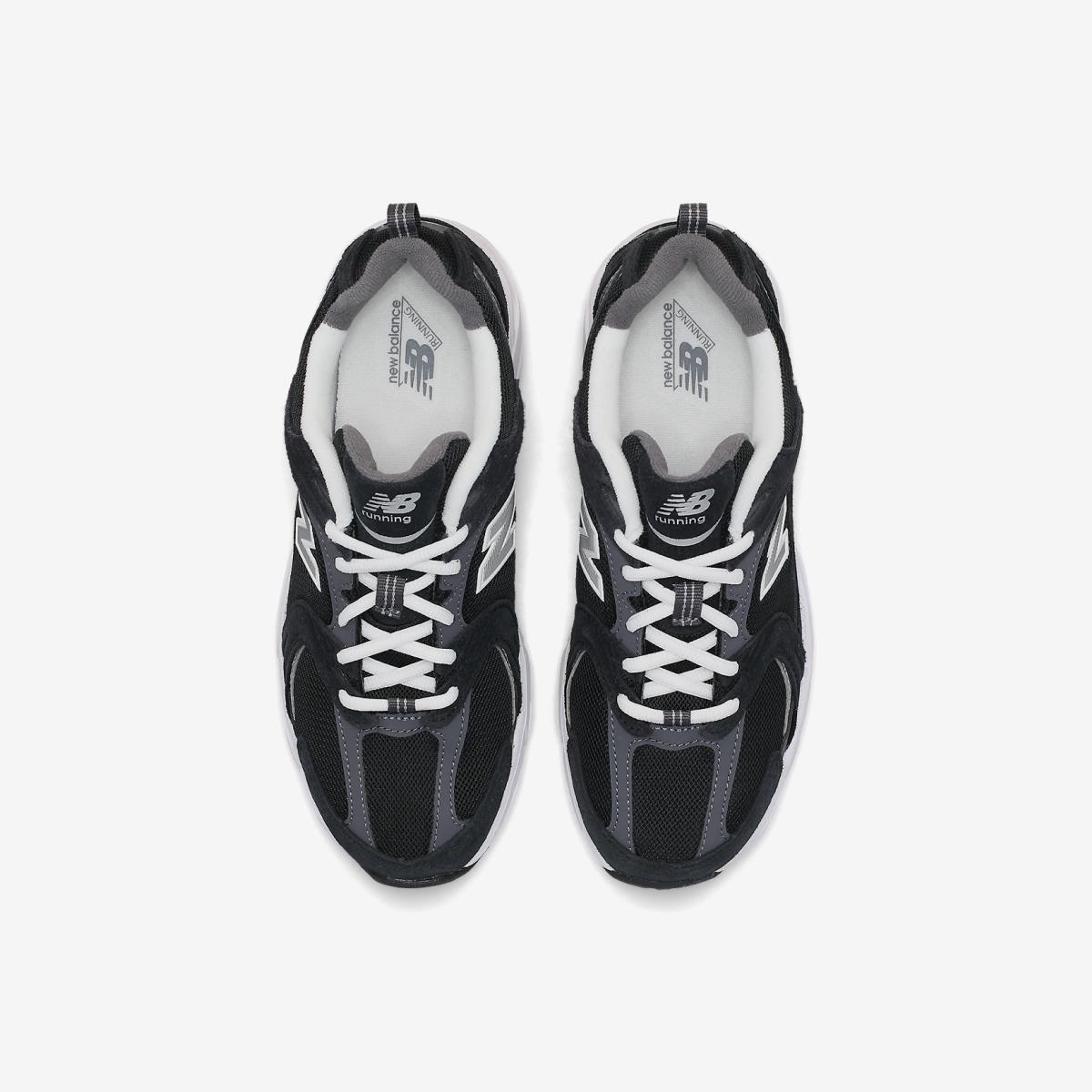 MR530CC - Black
