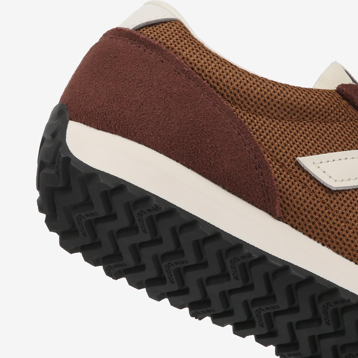 U47193N - Brown
