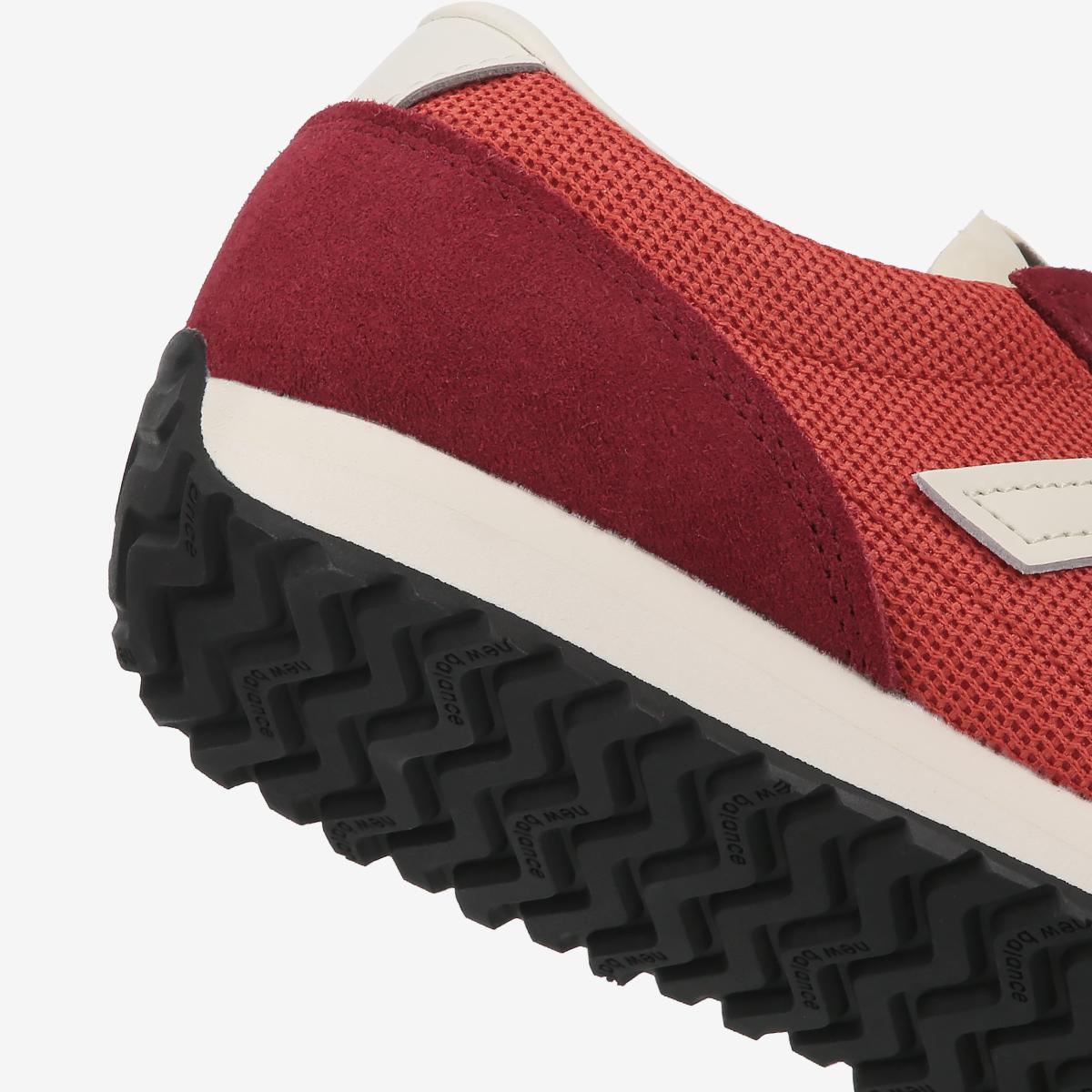U47193N - Red