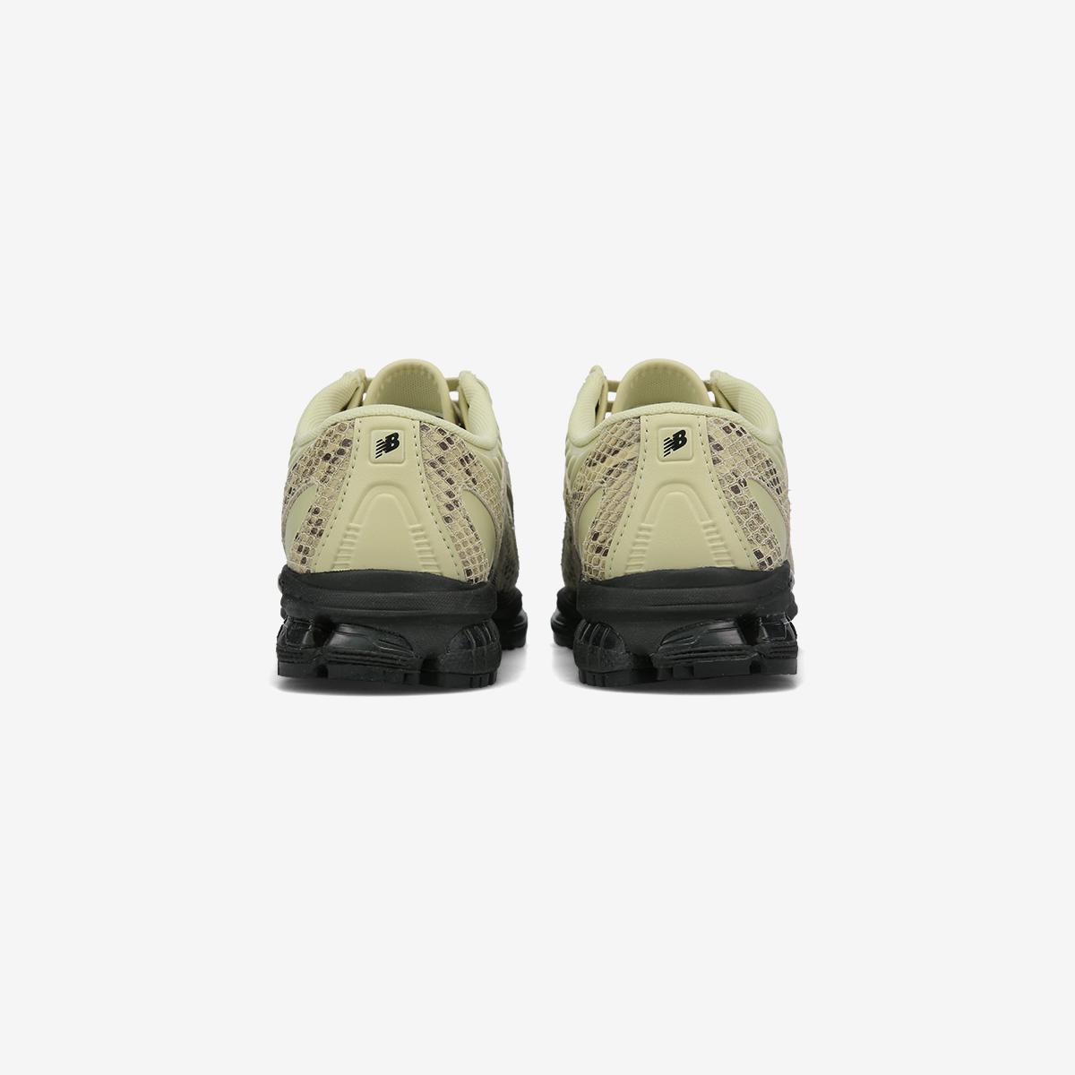 U18905JK - Beige