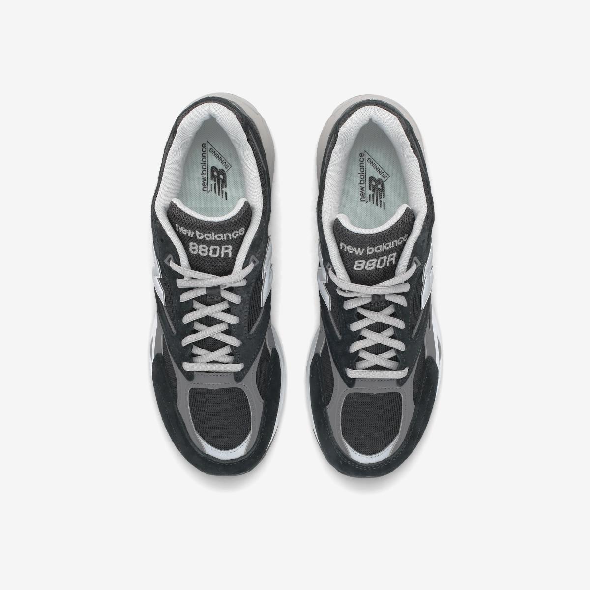 U880R3TR - Black