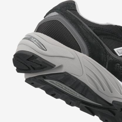 U880R3TR - Black