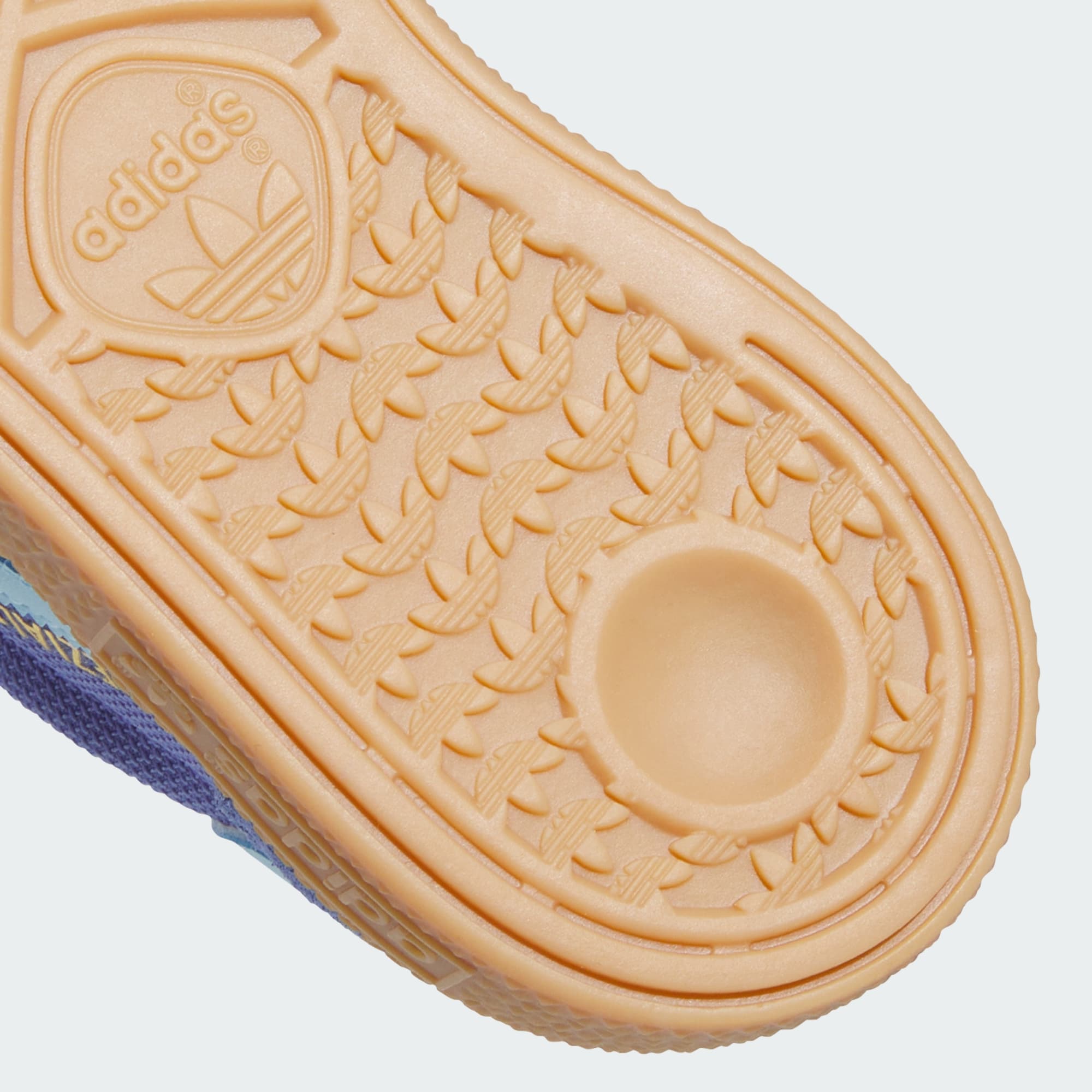 핸드볼 스페지알 - Real Lilac / Icey Blue / Gum - KI8608 - Detail View 2