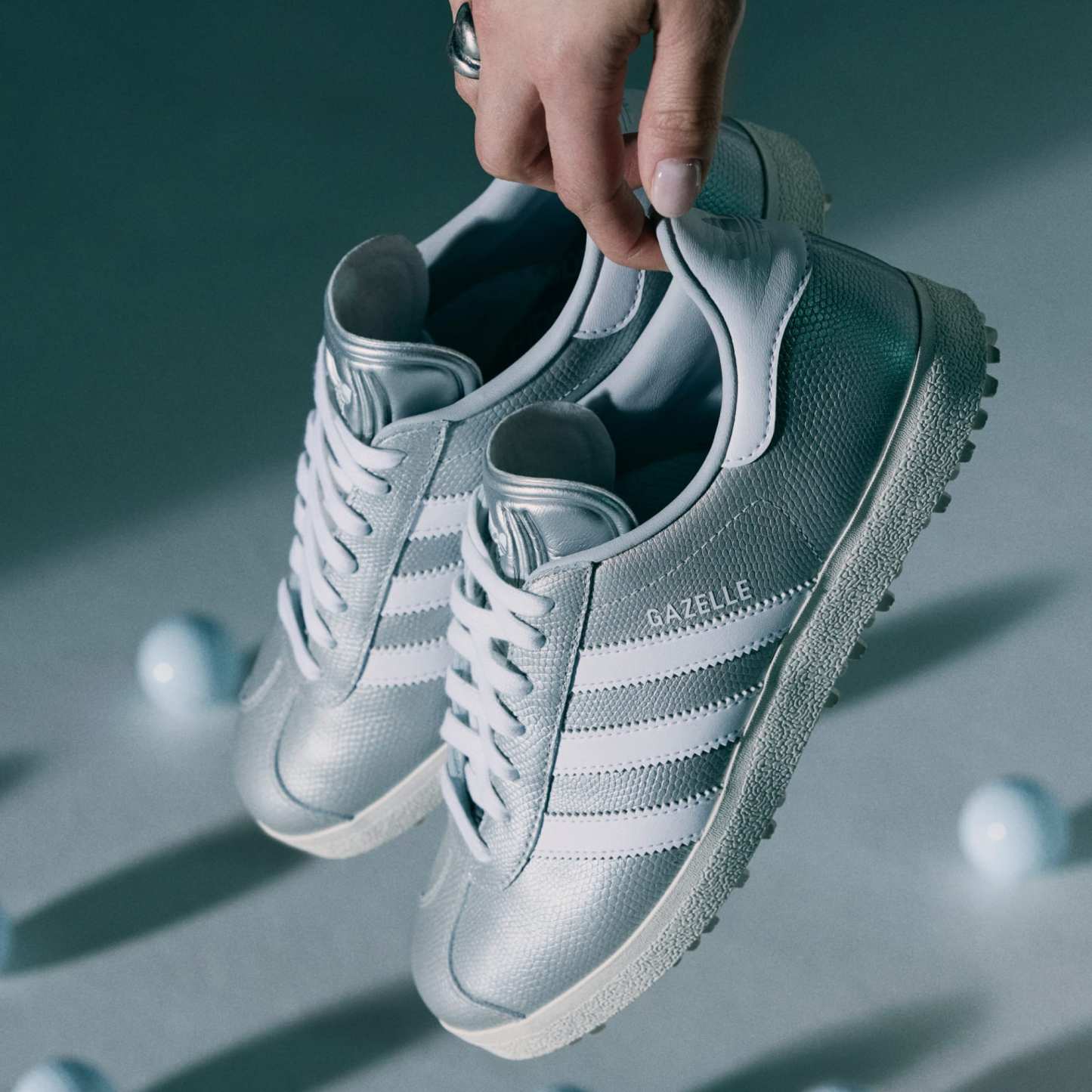 가젤 스파이크리스 - Silver Metallic / Cloud White / Off White
