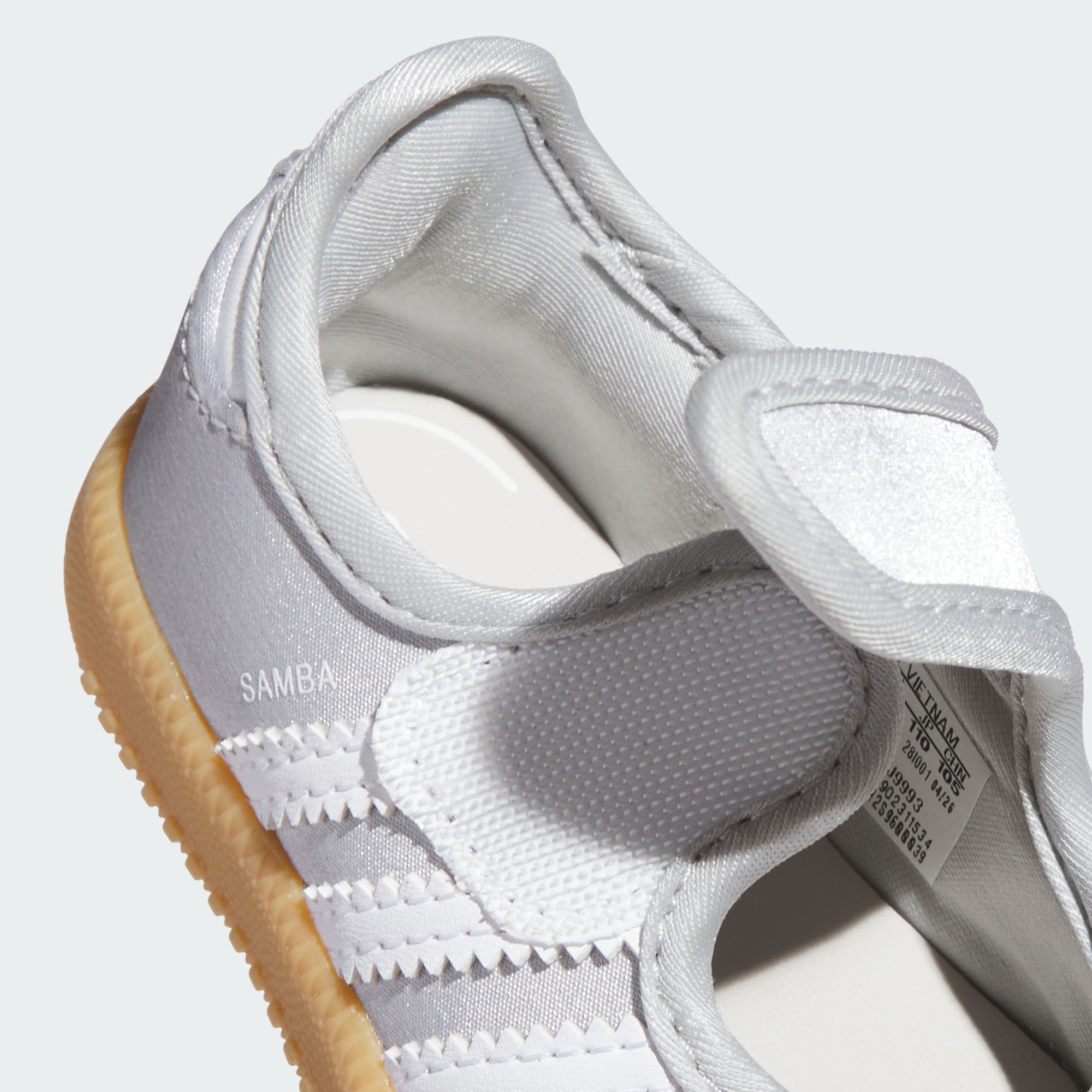 삼바 제인 - Silver Metallic / Cloud White / Gum