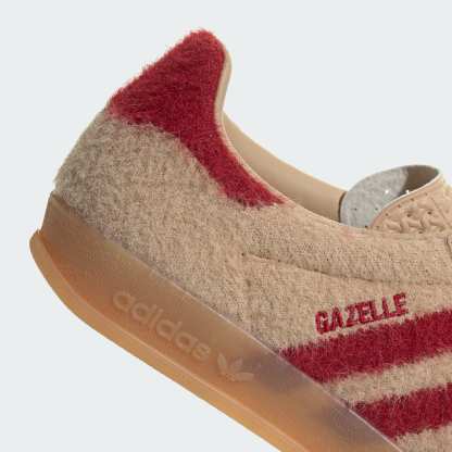 가젤 인도어 W - Magic Beige / Team Victory Red / Gum