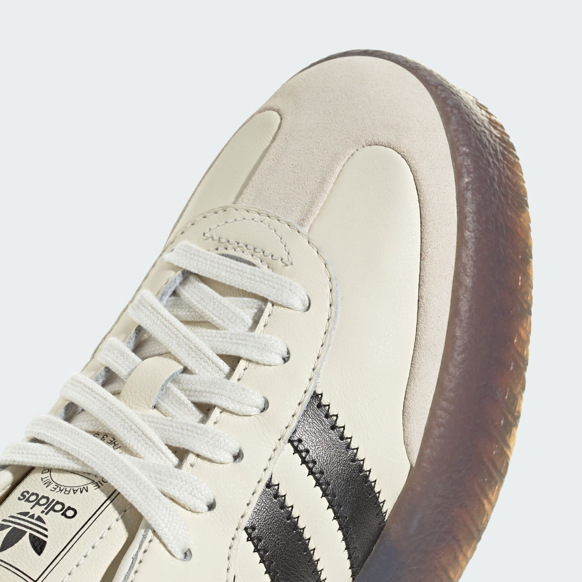 삼배 - Cream White / Core Black / Gum