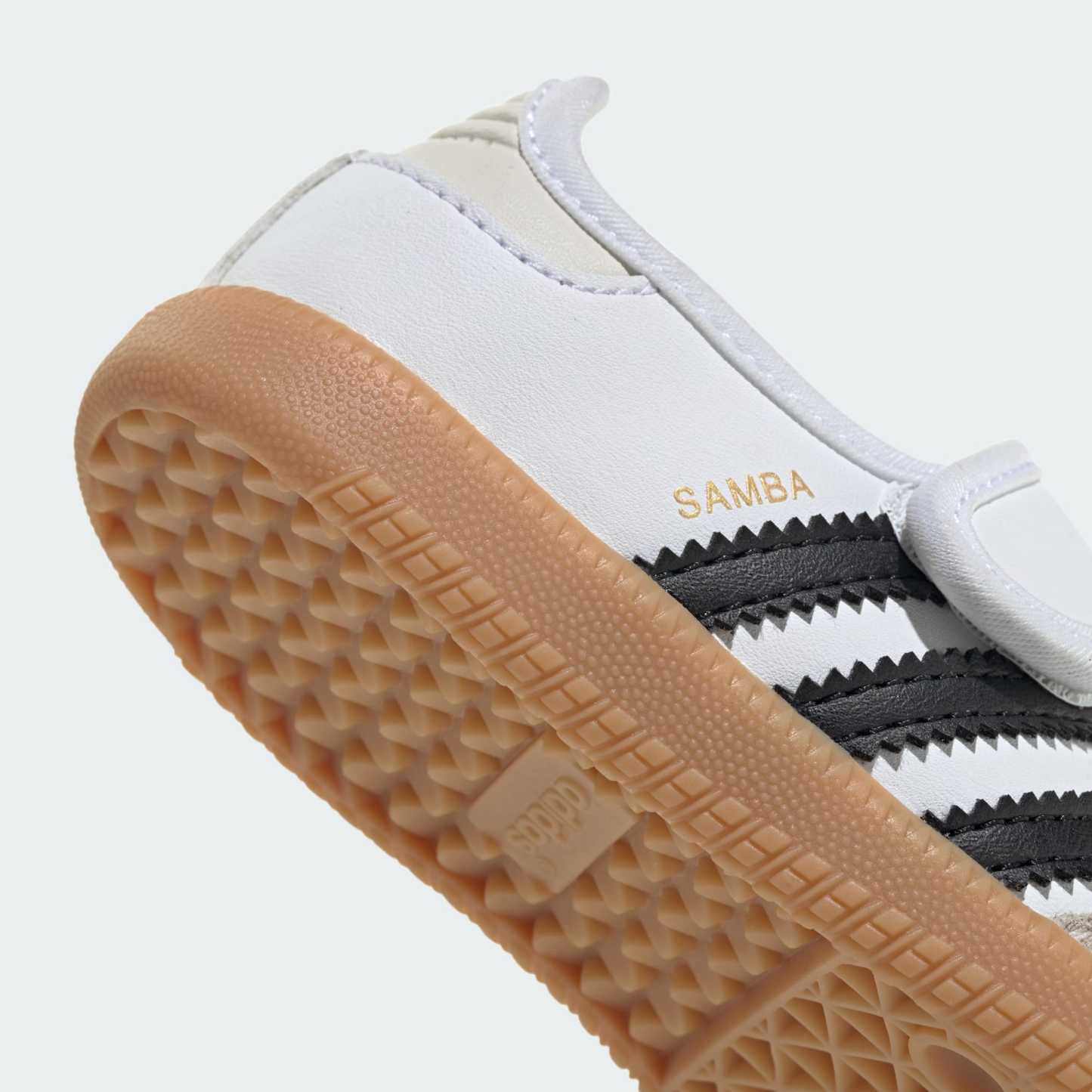 삼바 제인 - Cloud White / Core Black / Gum