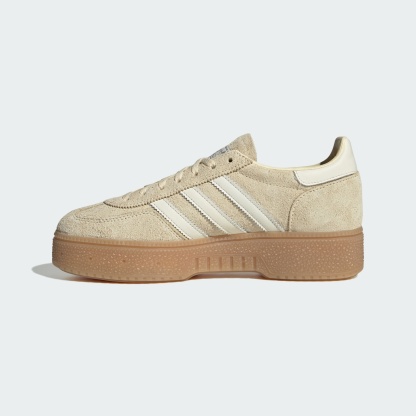 핸드볼 스페지알 볼드 - Warm Vanilla / Off White / Gum - KI2230 - Side Medial Center View