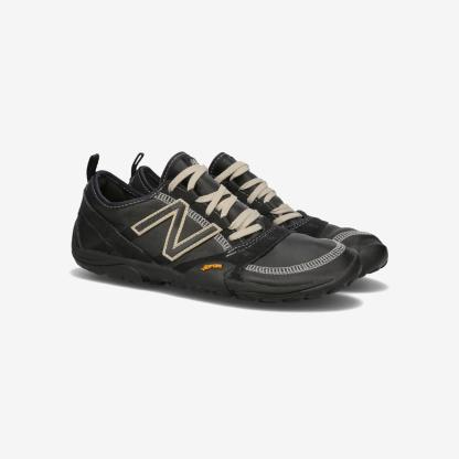 MT10O6NW - Black