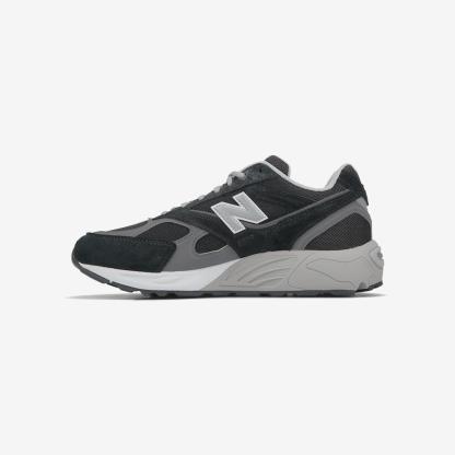 U880R3TR - Black