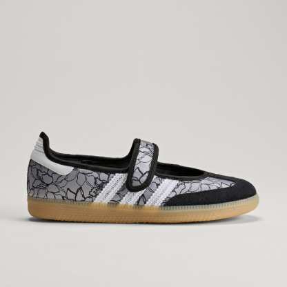 삼바 제인 - Core Black / Cloud White / Gum