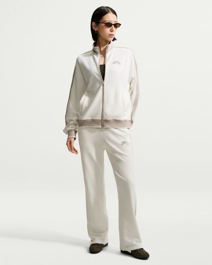 나이키 스튜디오 플리스 라이트웨이트 '프렌치 테리' 여성 미드라이즈 트랙 팬츠 - 세일/크림 II/크림 II