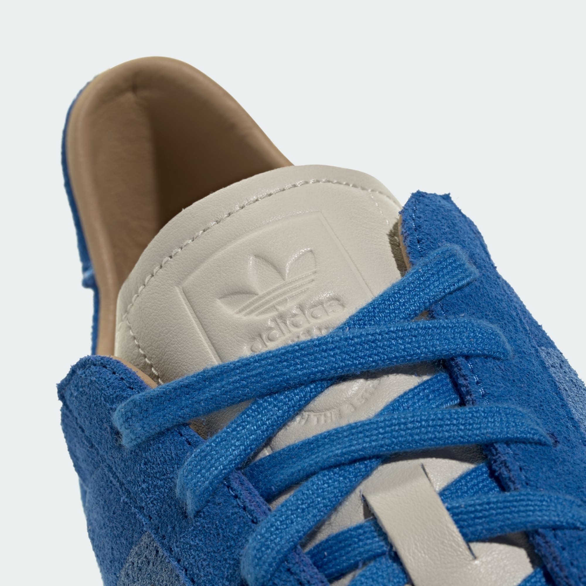 BW 아미 데콘 - Bright Royal / Cloud White / Gum