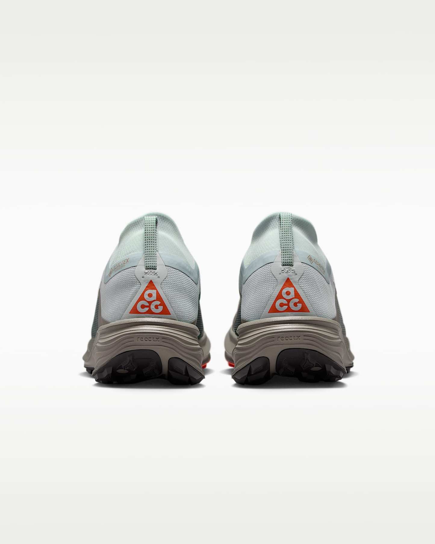 ACG 페가수스 트레일 GORE-TEX 여성 워터프루프 트레일 러닝화 - 라이트 실버/라이트 아미/세이프티 오렌지/라이트 실버