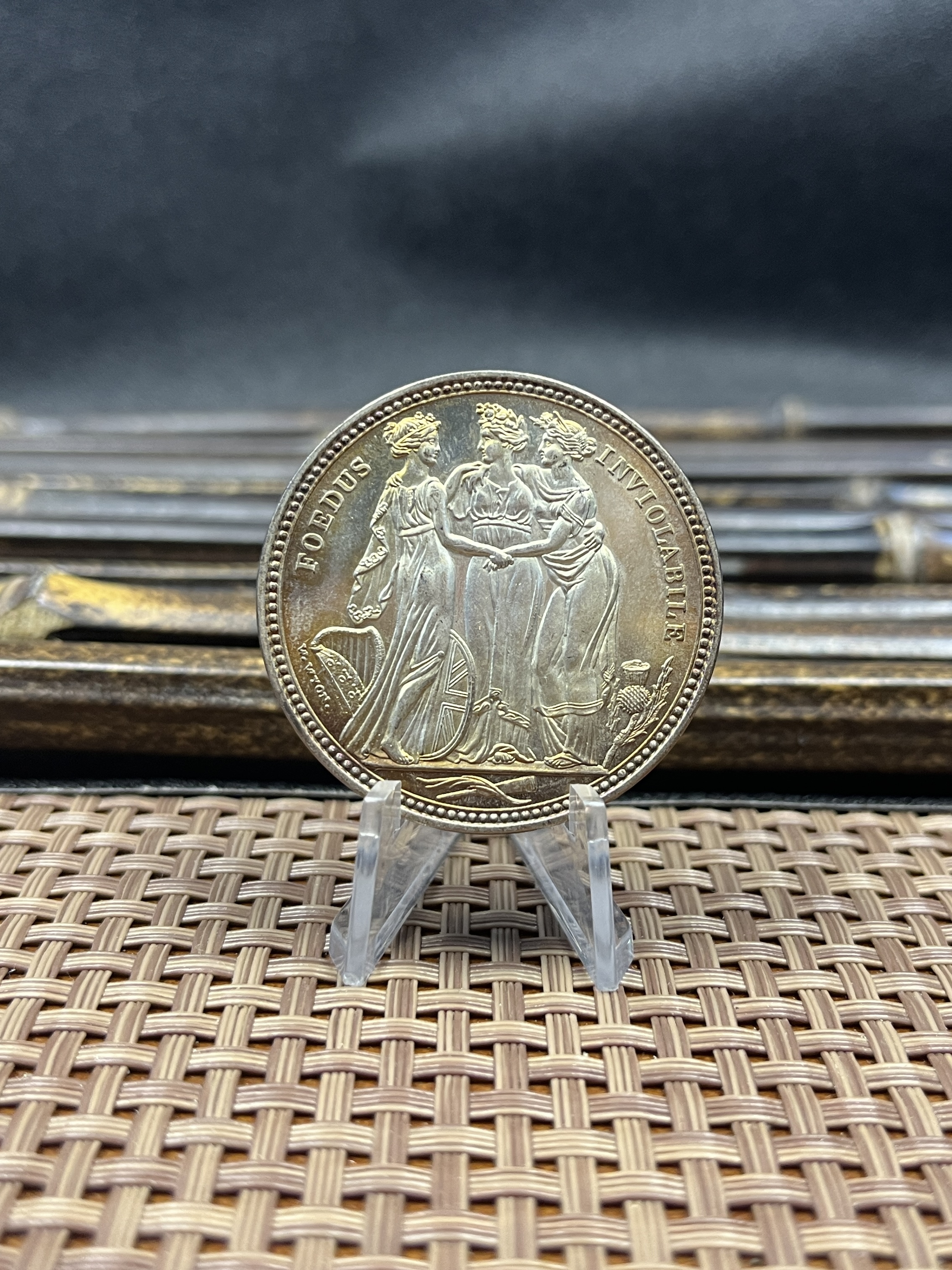 United Kingdom 1817 1 Crown George III Three Graces Pattern Silver Plated Replica Coin Commemorative Medal,Historical Collectible Art Craft For Enthusiasts