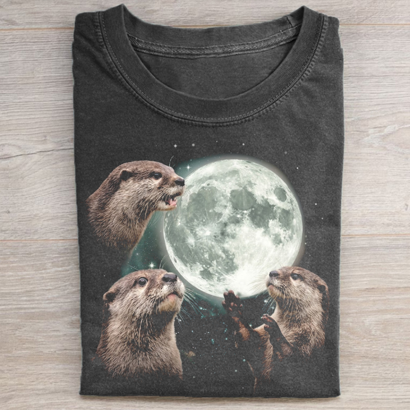 Otter Howling To Moon Vintage Graphic T-shirt-NaturexCraft
