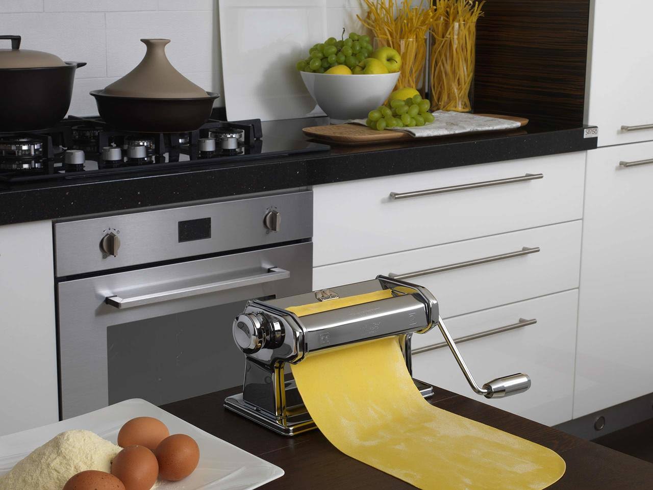 Marcato Atlas Pasta Roller, Includes 180-Millimeter Pasta Roller with Hand Crank and Instructions