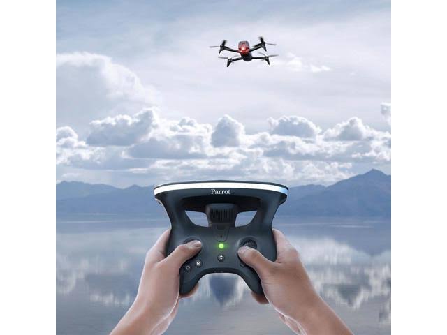 Parrot Bebop 2 FPV Drone Kit with Parrot CockpitGlasses and Parrot Skycontroller 2 - White (Certified Refurbished)