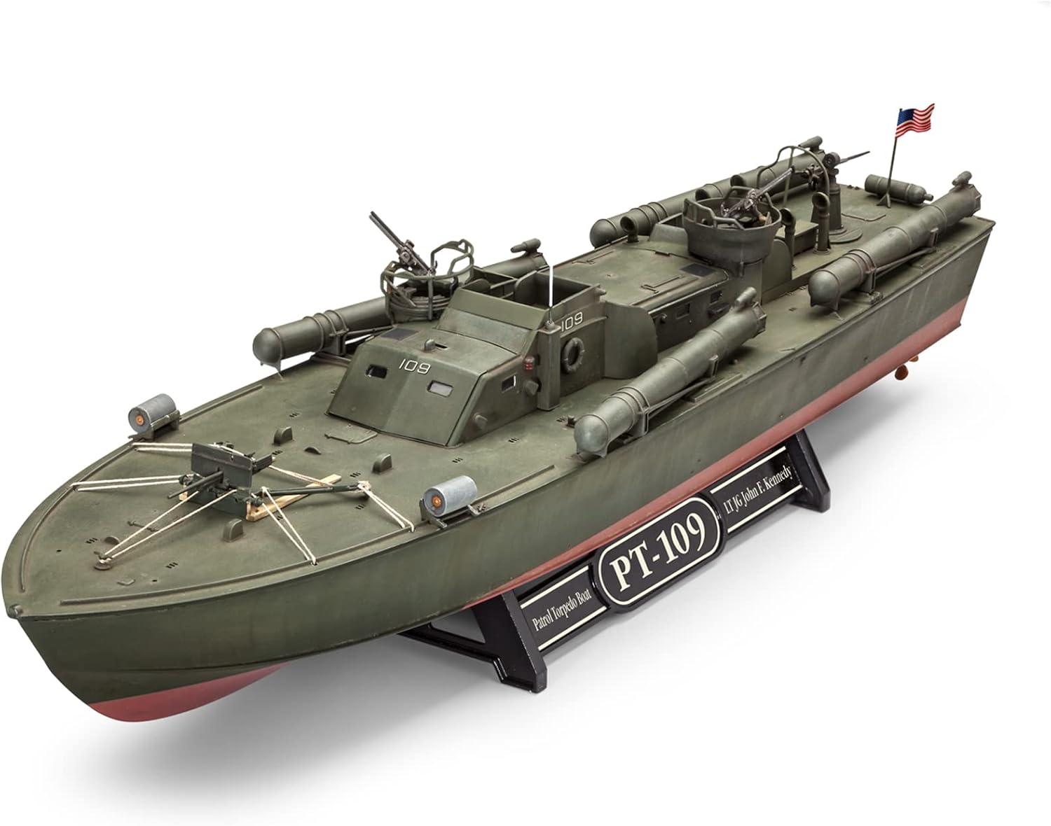 Revell 85-0319 PT-109 Patrol Torpedo Boat Commanded by LTJG John F. Kennedy Model Military Ship Kit 1:72 Scale 146-Piece Skill Level 5 Plastic Model