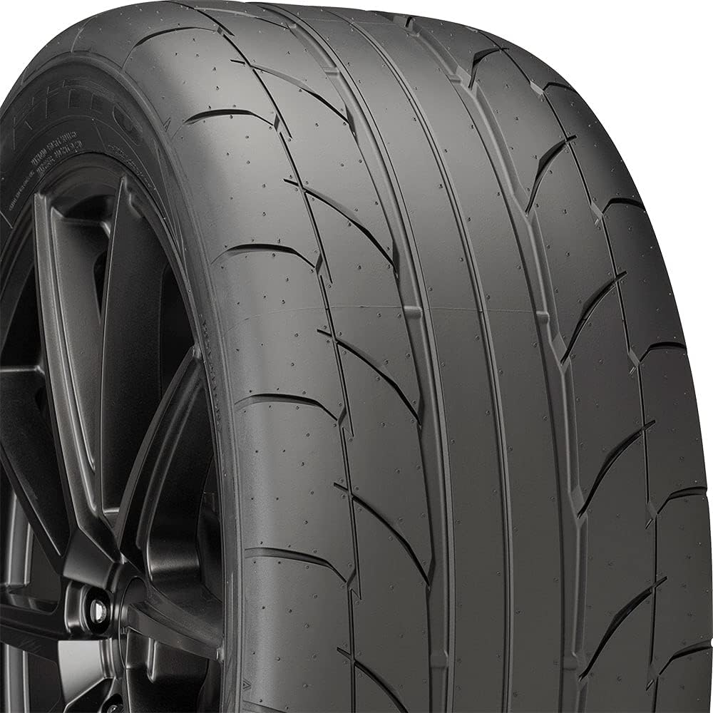 Nitto NT555RII 305/35R20 107W XL