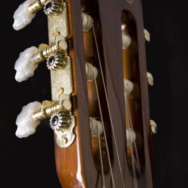 Washburn C5 Classical Acoustic Guitar. Natural