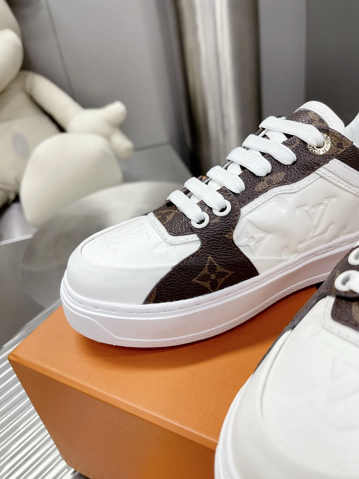 L women Time Out 3D Monogram sneakers