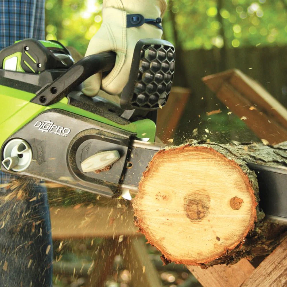 Greenworks 40V 16 Cordless Brushless Chainsaw with 4.0 Ah Battery and Charger 20312
