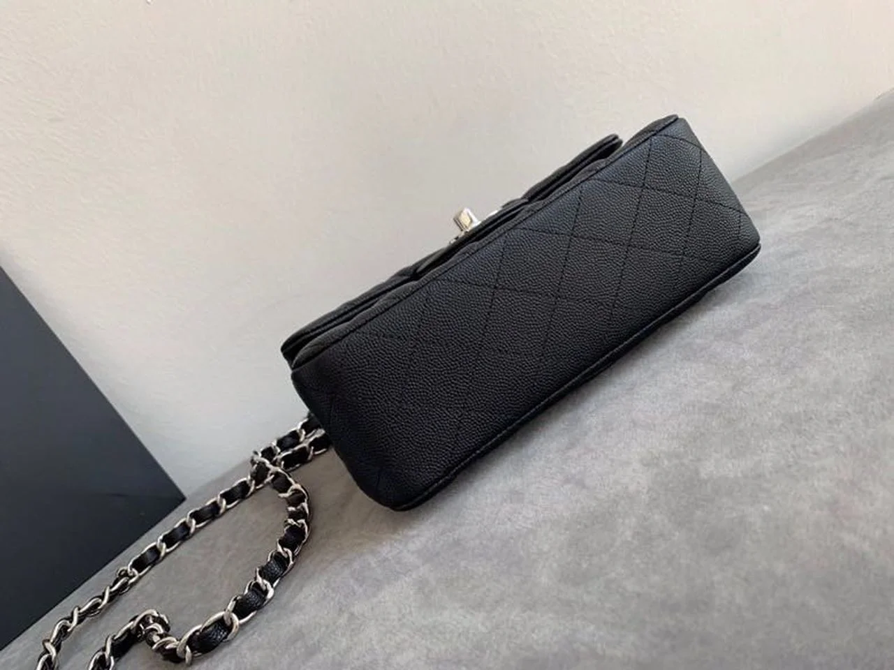 Chanel Small Classic Handbag Silver Toned Hardware Black For Women, Women&rsquo;s Bags, Shoulder and Crossbody Bags 7.8in/20cm A01113