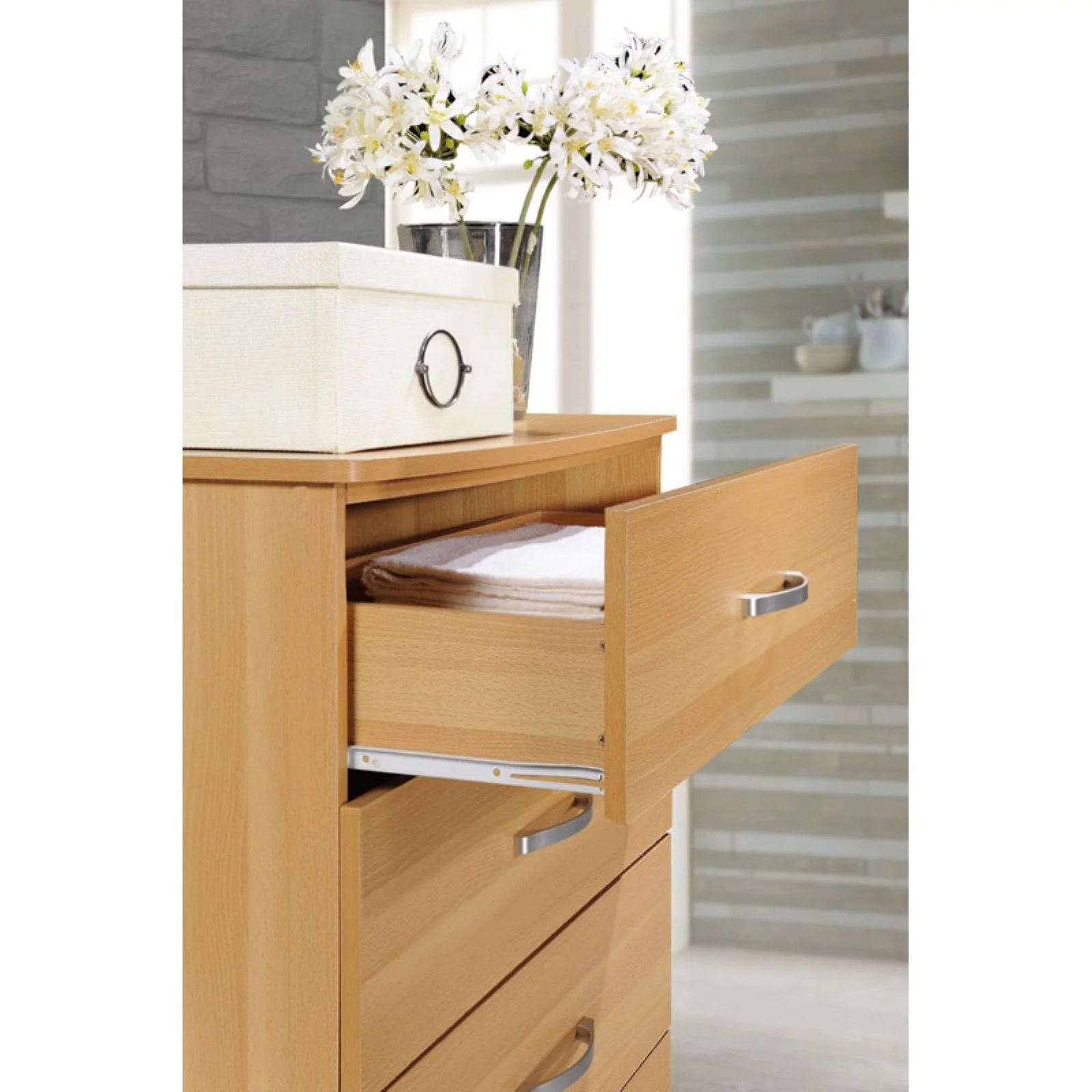 Hodedah 5-Drawer Chest in Cherry