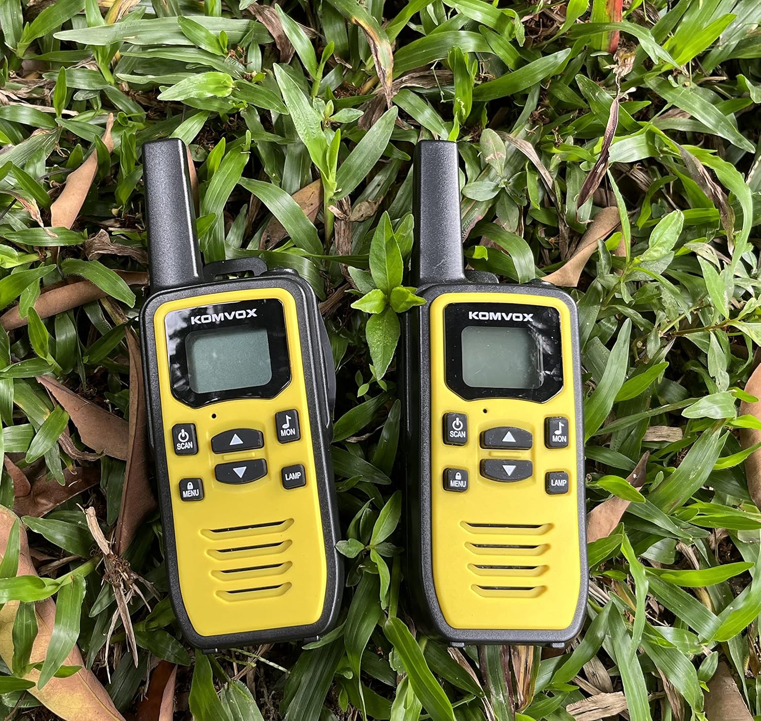 Walkie Talkies Rechargeable, KOMVOX Walkie Talkie for Adults Long Range, Two Way Radio Walky Talky for Adults