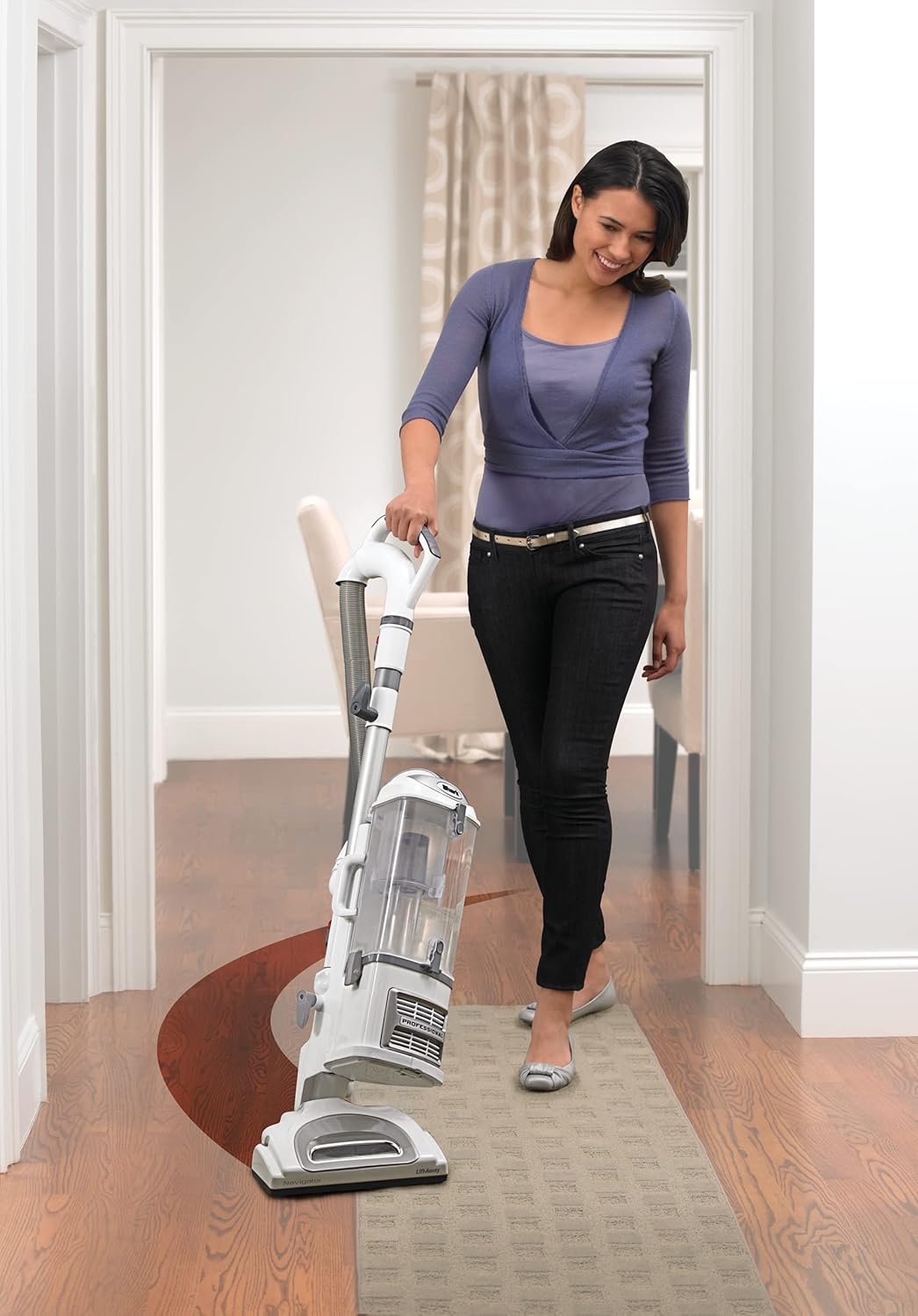 Shark NV358 Navigator Lift-Away Professional Bagless Upright Vacuum Cleaner, HEPA Filter, Powerful & Lightweight, Clean Carpet
