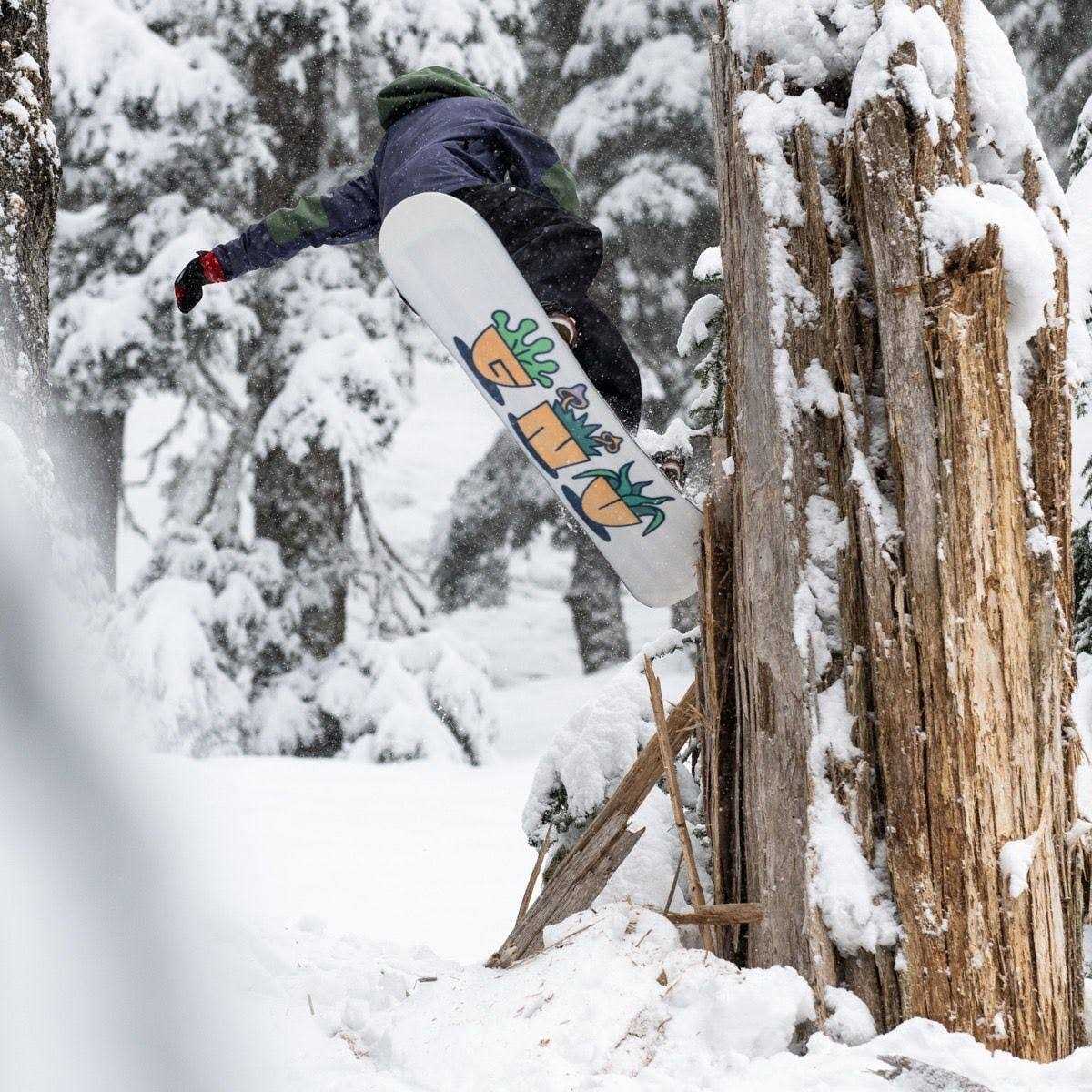 GNU Velvet Womens Snowboard 2024 - Sports Supplies Online Store