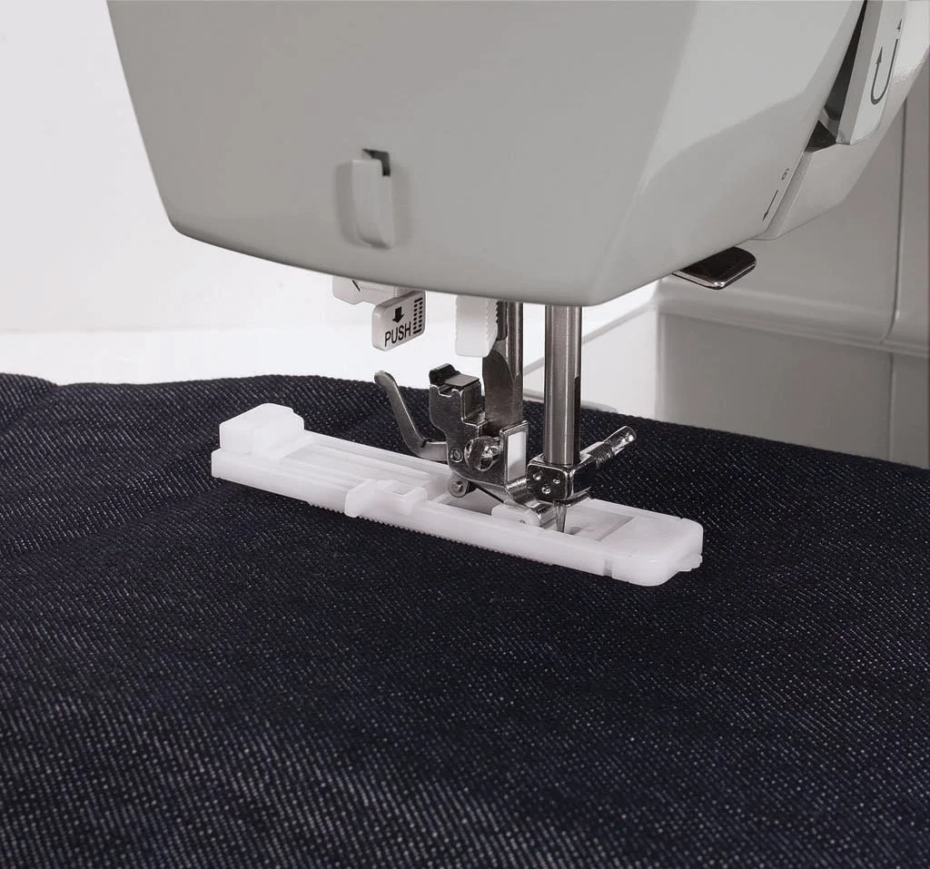 Singer® Heavy Duty 4423 Sewing Machine With 97 Stitch Applications