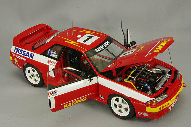 1/18 AUTOart Nissan Skyline GT-R (R32) Australian Bathurst Winner 1992 Richards/Skaife #1 Diecast Car Model 89279