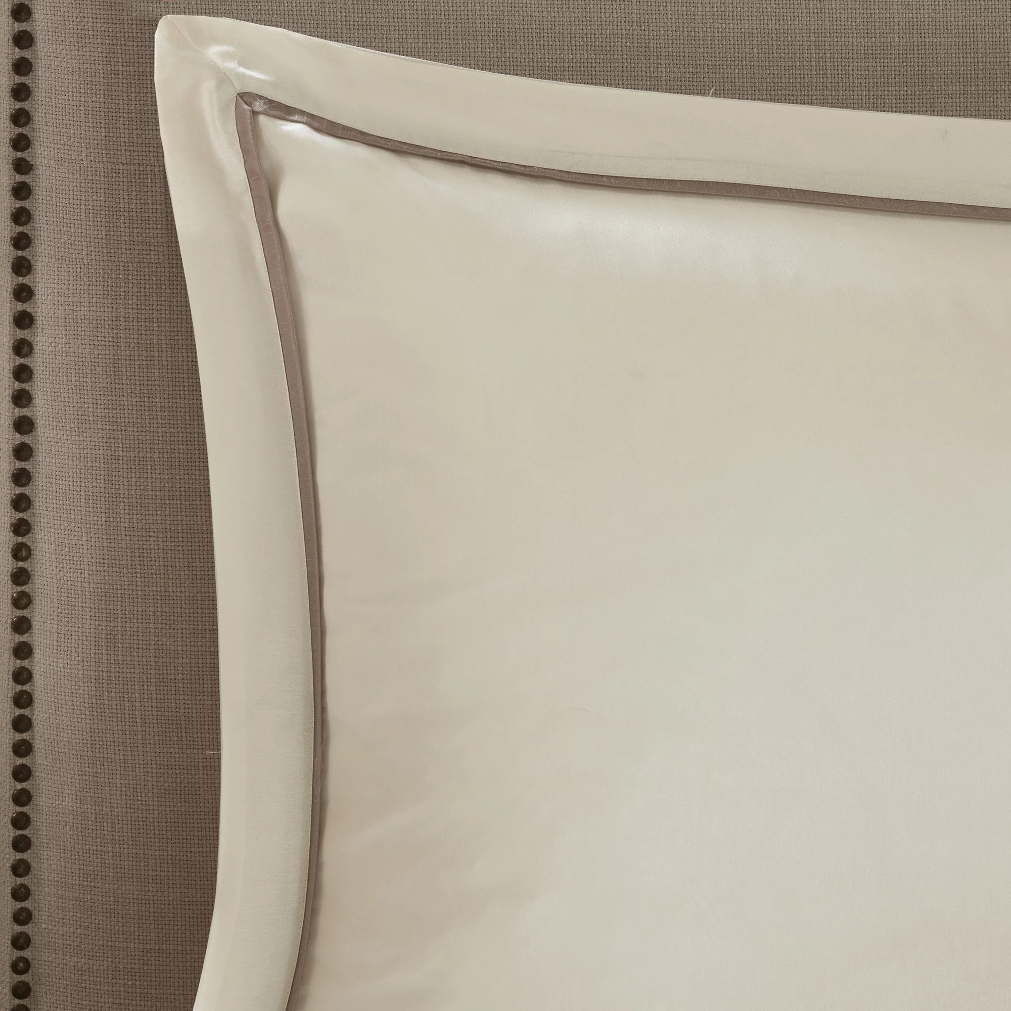 Home Essence Emma 24 Piece Room in a Bag Comforter Set with Sheets, King, Ivory